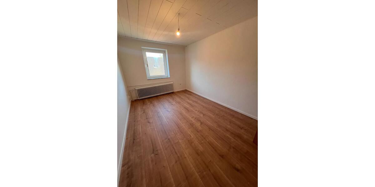 Etagenwohnung Dortmund Hörde - 4 Zimmer, 90 m&sup2;, 900&euro; | Angebot:26688548