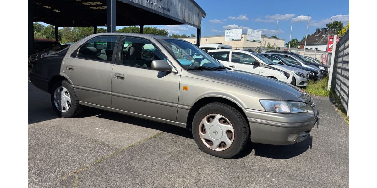 Toyota Camry 122.000 km 3.750 &euro; Essen 45356