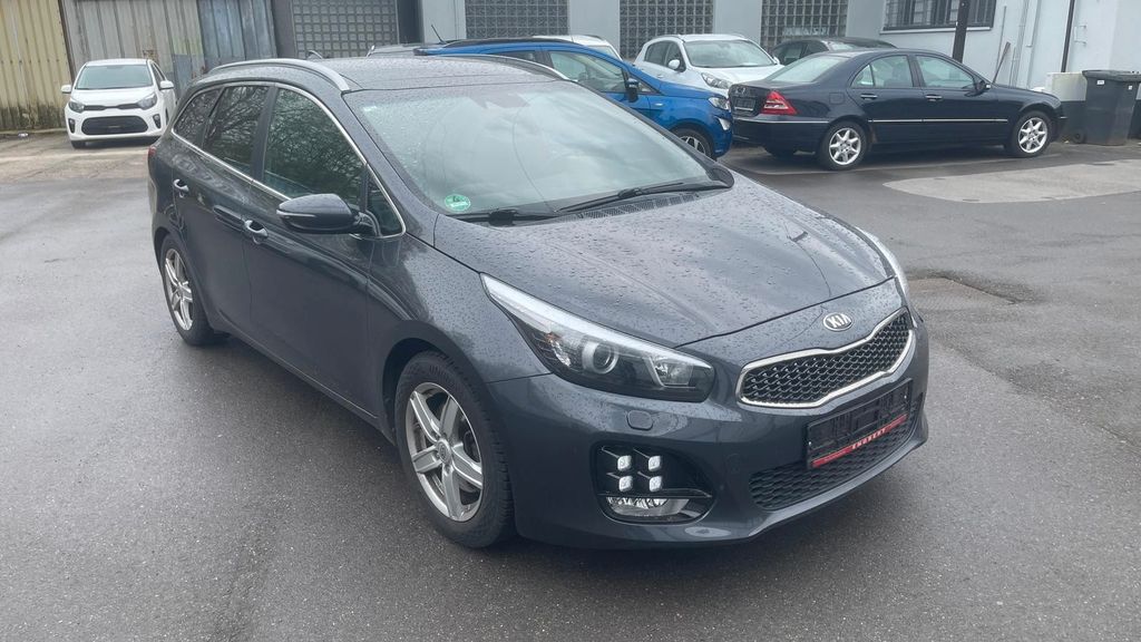 Kia ceed Sportswagon 141.776 km 8.890 &euro; Castrop-Rauxel 44577