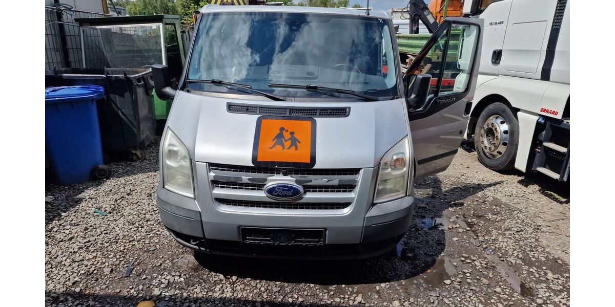 Ford Transit 370.306 km 2.299 &euro; Essen 45326