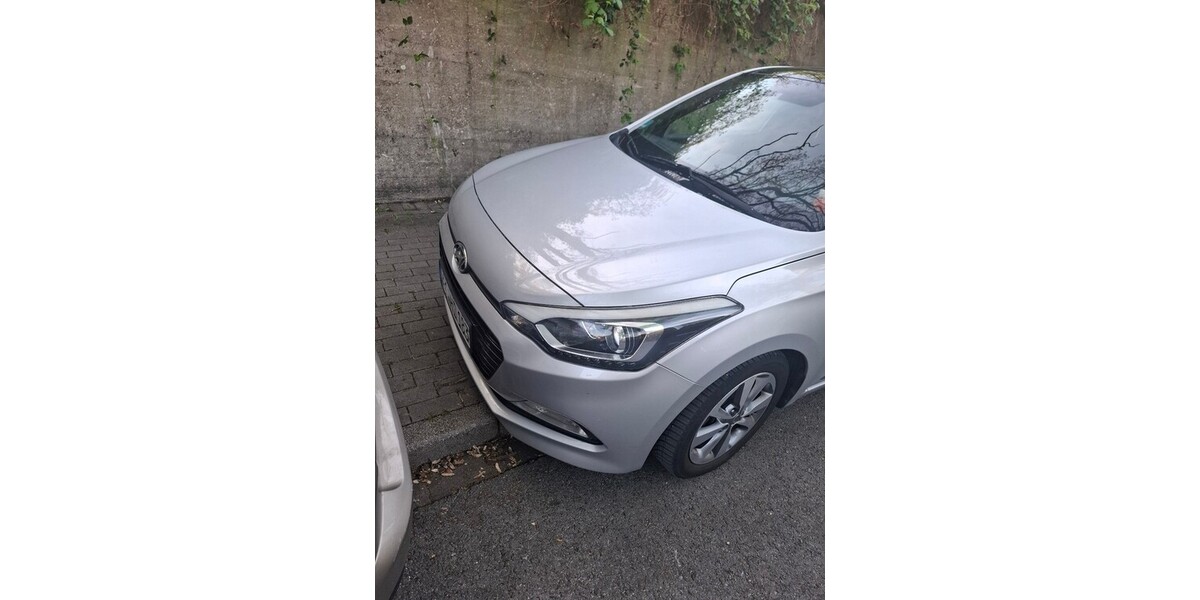 Hyundai i20 214.000 km 6.200 &euro; Gelsenkirchen 45879