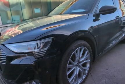 Audi e-tron 59.987 km 33.825 &euro; Hagen 58091