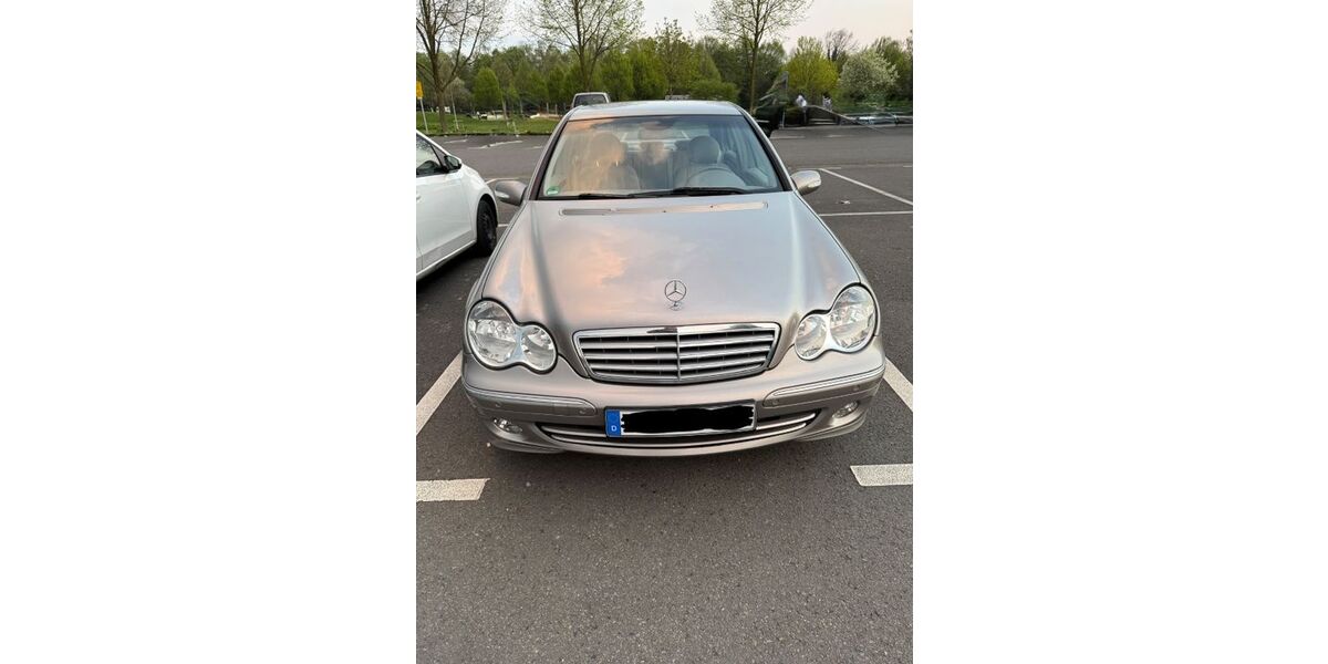 Mercedes-Benz C 180 95.169 km 7.000 &euro; Dortmund 44388
