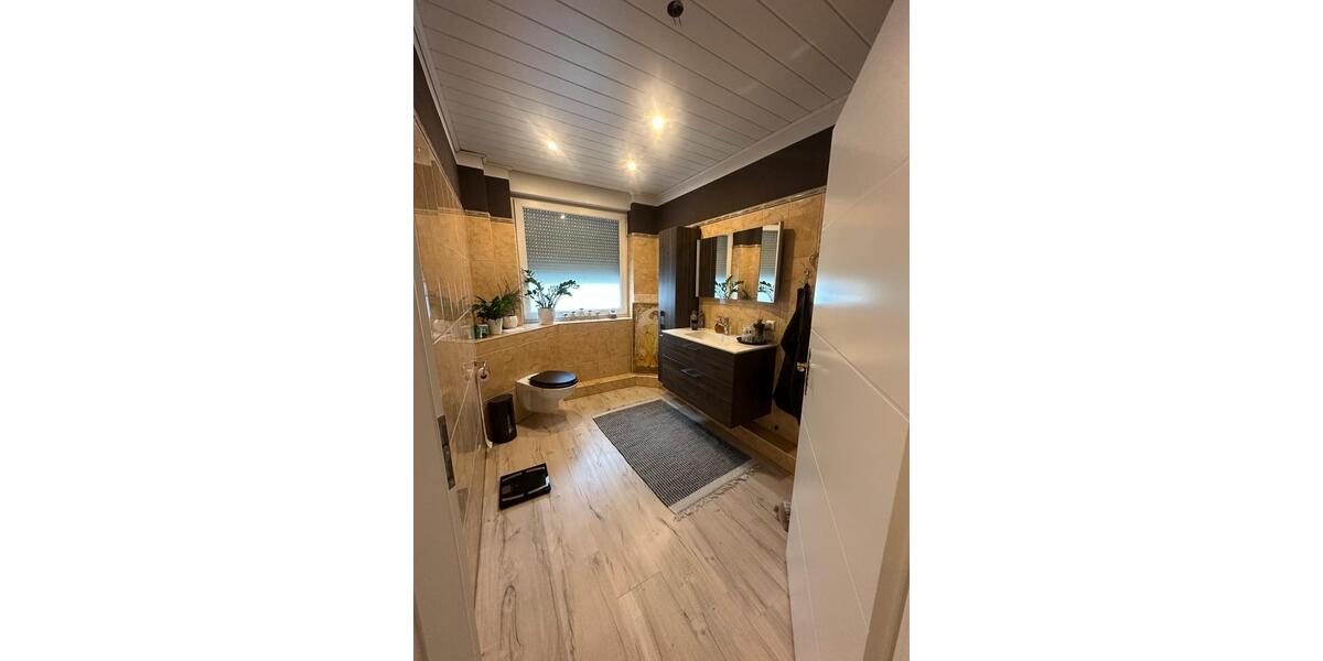 Reihenhaus Bochum Günnigfeld - 8 Zimmer, 225 m&sup2;, 590.000&euro; | Angebot:25793020