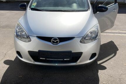 Mazda 2 95.000 km 3.900 &euro; Dortmund 44289