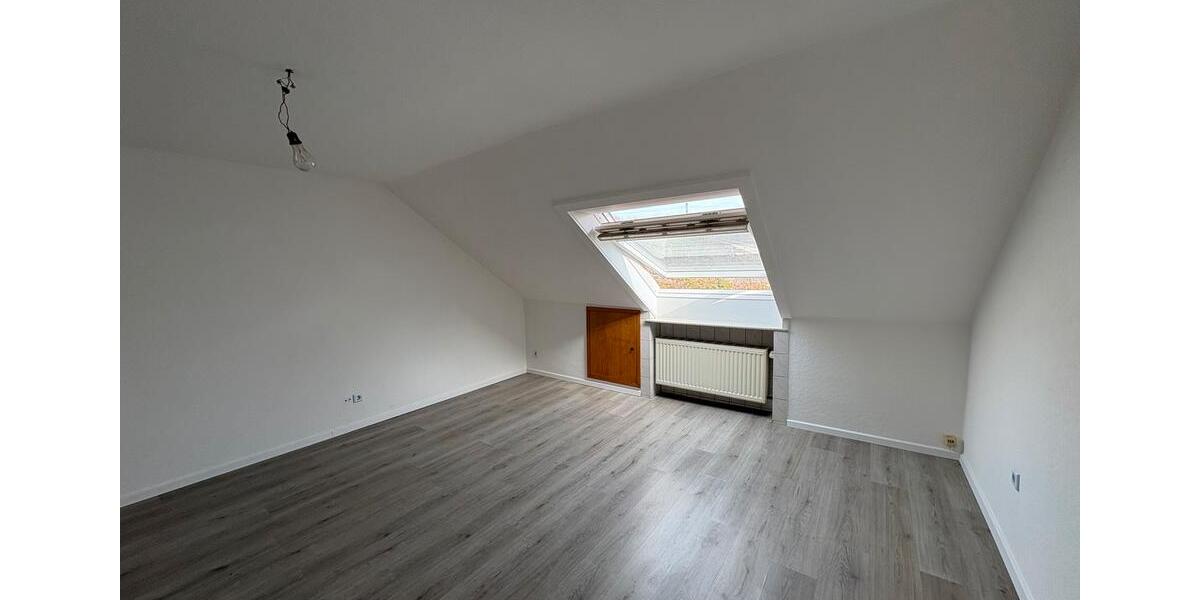 Dachgeschoßwohnung Witten Annen - 2 Zimmer, 50 m&sup2;, 325&euro; | Angebot:25404242