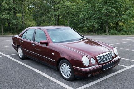 Mercedes-Benz E 200 200.000 km 2.500 &euro; Lünen 44532