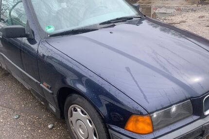 BMW 318 196.000 km 2.300 &euro; Bottrop 46238