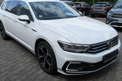 VW Passat Variant 49.640 km 24.988 &euro; Bergkamen 59192