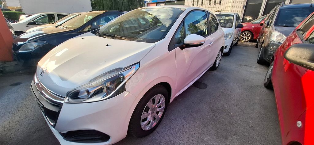 Peugeot 208 167.700 km 2.500 &euro; Dortmund 44339