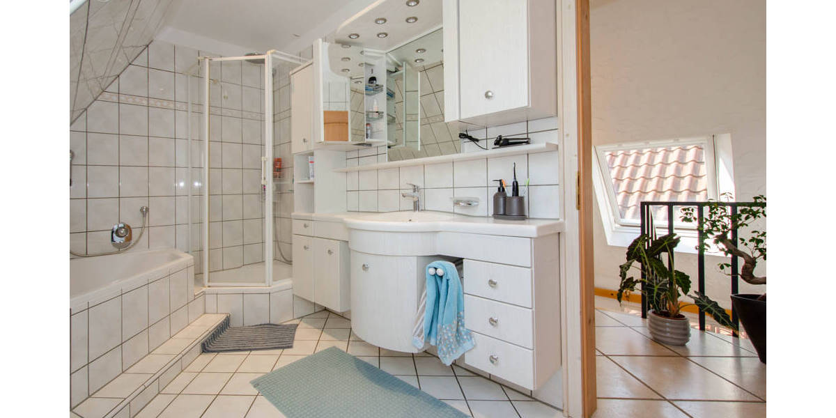 Einfamilienhaus Hattingen - 6 Zimmer, 173 m&sup2;, 528.000&euro; | Angebot:25743248