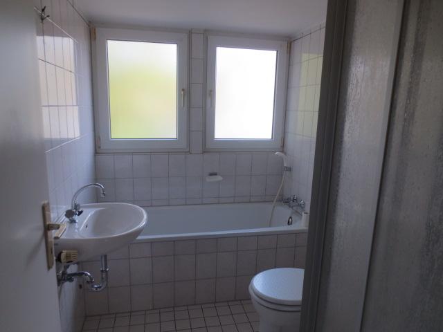 Dachgeschoßwohnung Gelsenkirchen Gelsenkirchen-Nord - 4 Zimmer, 61 m&sup2;, 449&euro; | Angebot:10660733