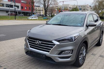 Hyundai TUCSON 108.000 km 17.800 &euro; ESSEN 45307