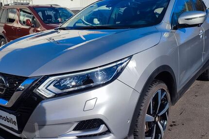 Nissan Qashqai 28.400 km 17.490 &euro; Gelsenkirchen 45892
