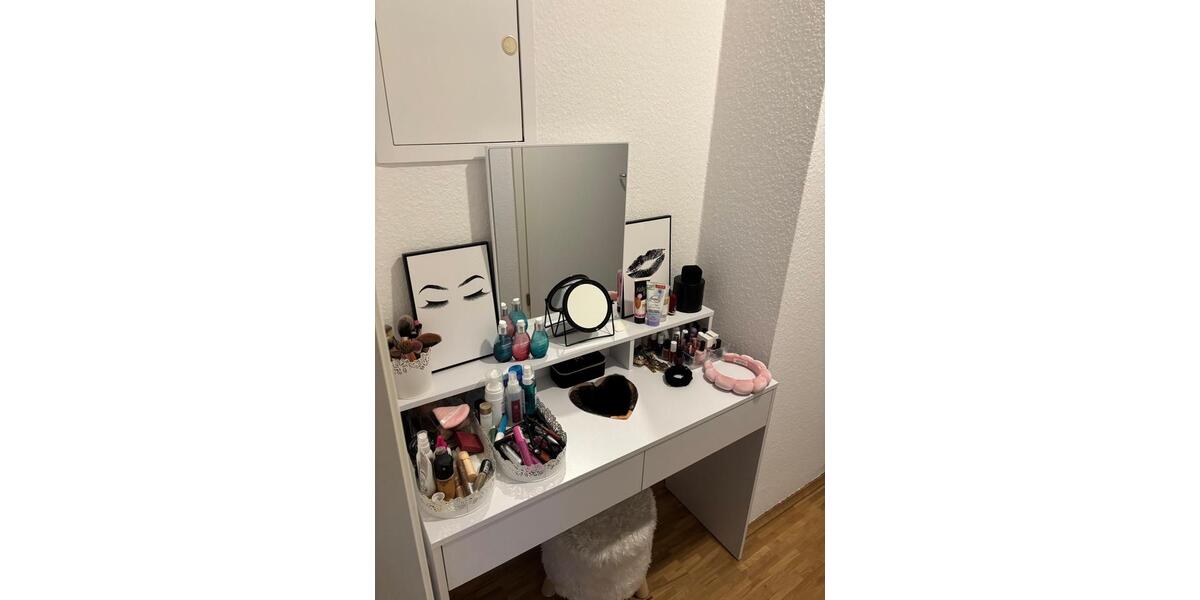 Dachgeschoßwohnung Essen Stadtbezirk IV - 3 Zimmer, 81 m&sup2;, 830&euro; | Angebot:26019126