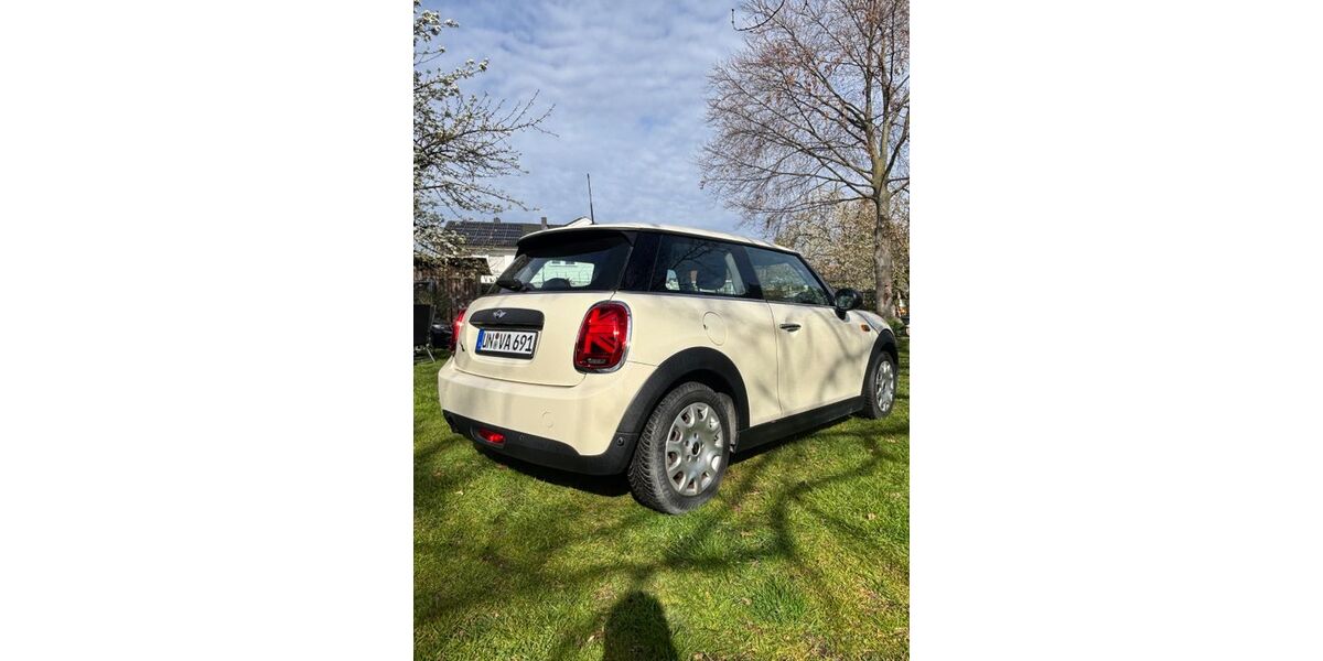 Mini One First 154.500 km 6.950 &euro; Bergkamen 59192