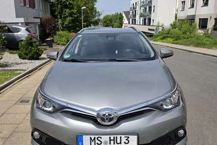 Toyota Auris 191.819 km 8.000 &euro; Essen 45141