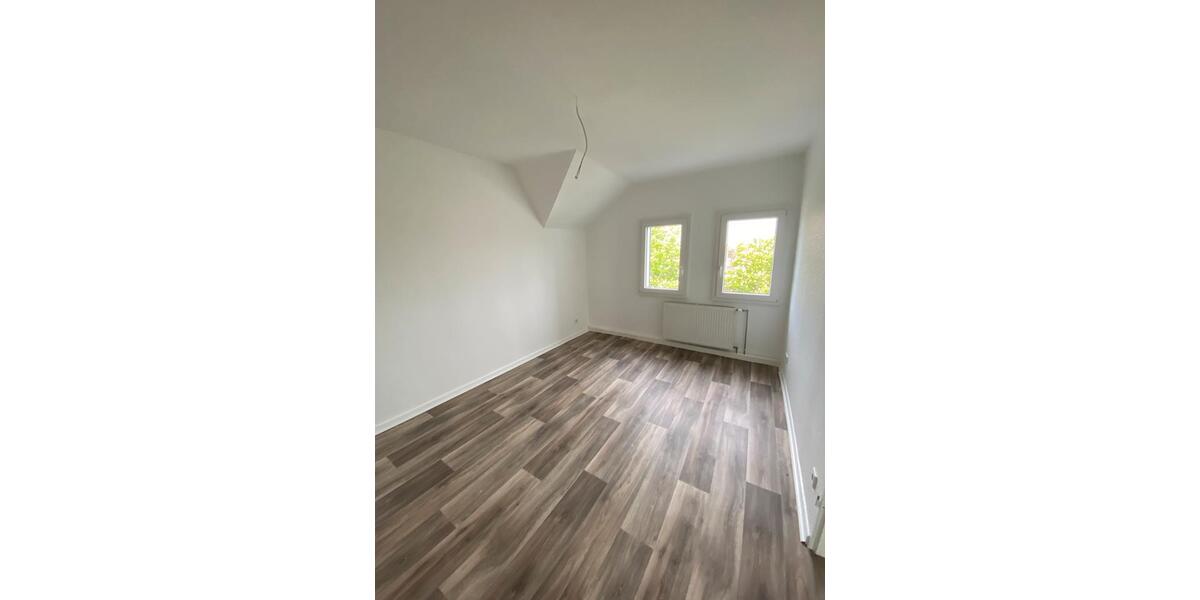 Dachgeschoßwohnung Gevelsberg - 3 Zimmer, 60 m&sup2;, 500&euro; | Angebot:26548429