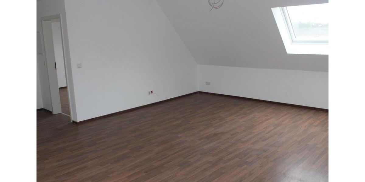 Dachgeschoßwohnung Herne Wanne - 2 Zimmer, 410 m&sup2;, 410&euro; | Angebot:24614886