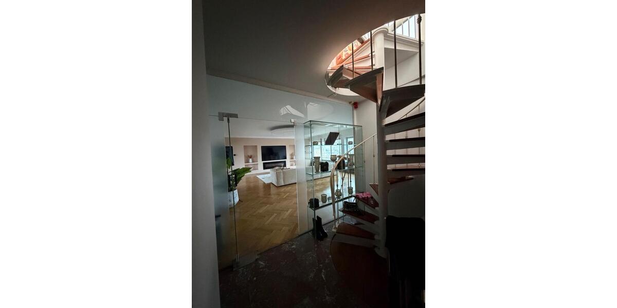 Maisonettenwohnung Essen Stadtbezirk IV - 3.5 Zimmer, 176 m&sup2;, 1.250&euro; | Angebot:25987307