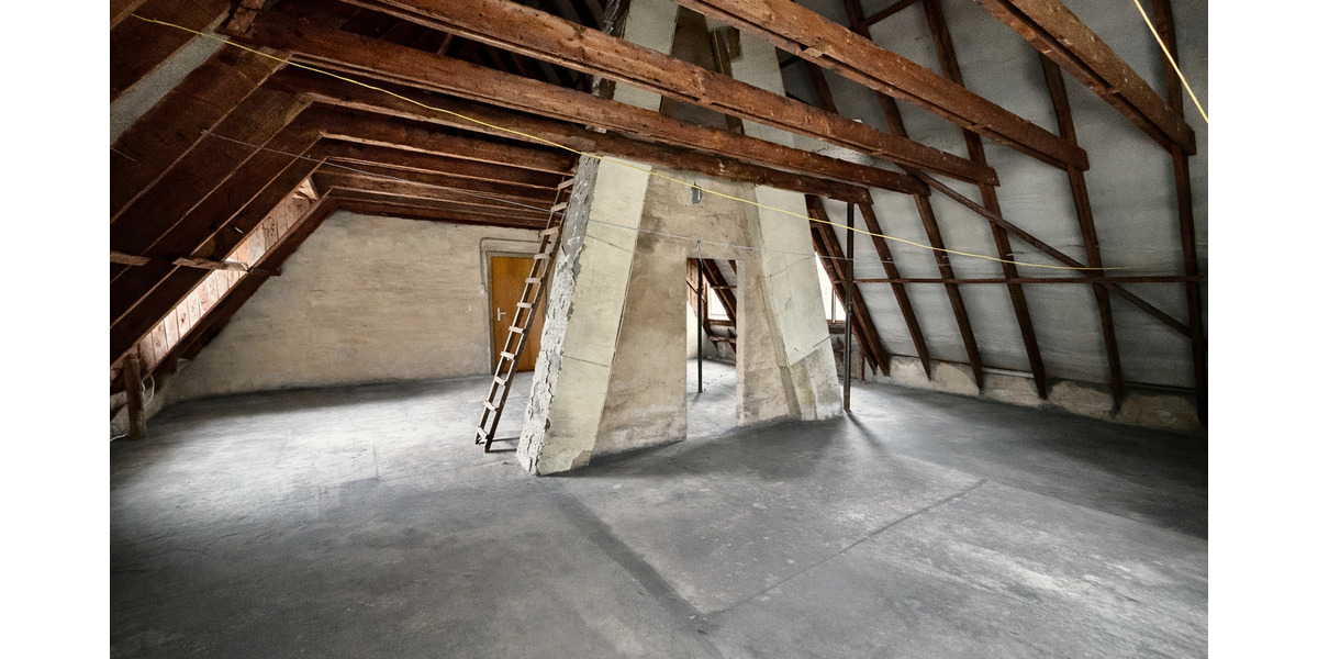 Etagenwohnung Gelsenkirchen Scholven - 4 Zimmer, 124 m&sup2;, 94.900&euro; | Angebot:25769758