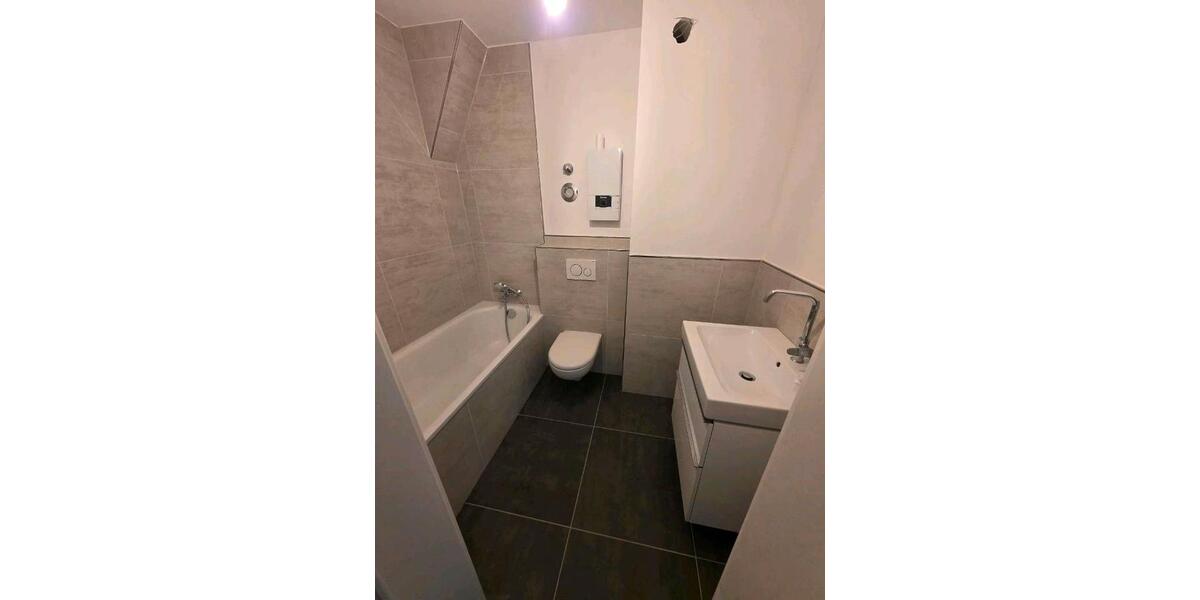 Dachgeschoßwohnung Hagen Hagen-Mitte - 4 Zimmer, 77 m&sup2;, 1.100&euro; | Angebot:26048079