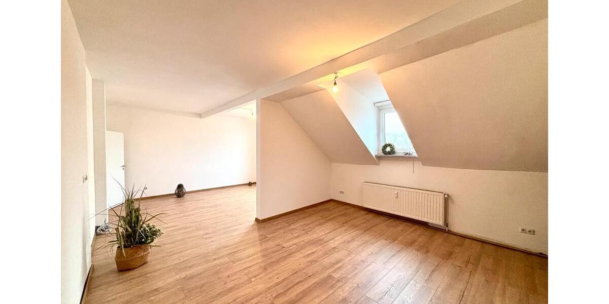 Dachgeschoßwohnung Hagen Hagen-Nord - 3.5 Zimmer, 95 m&sup2;, 139.000&euro; | Angebot:26122125