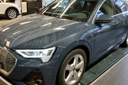 Audi e-tron 54.326 km 37.415 &euro; Hagen 58091