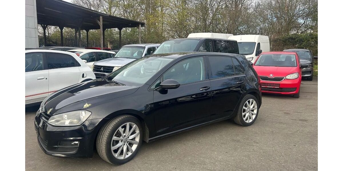 VW Golf 153.000 km 5.300 &euro; Essen 45326