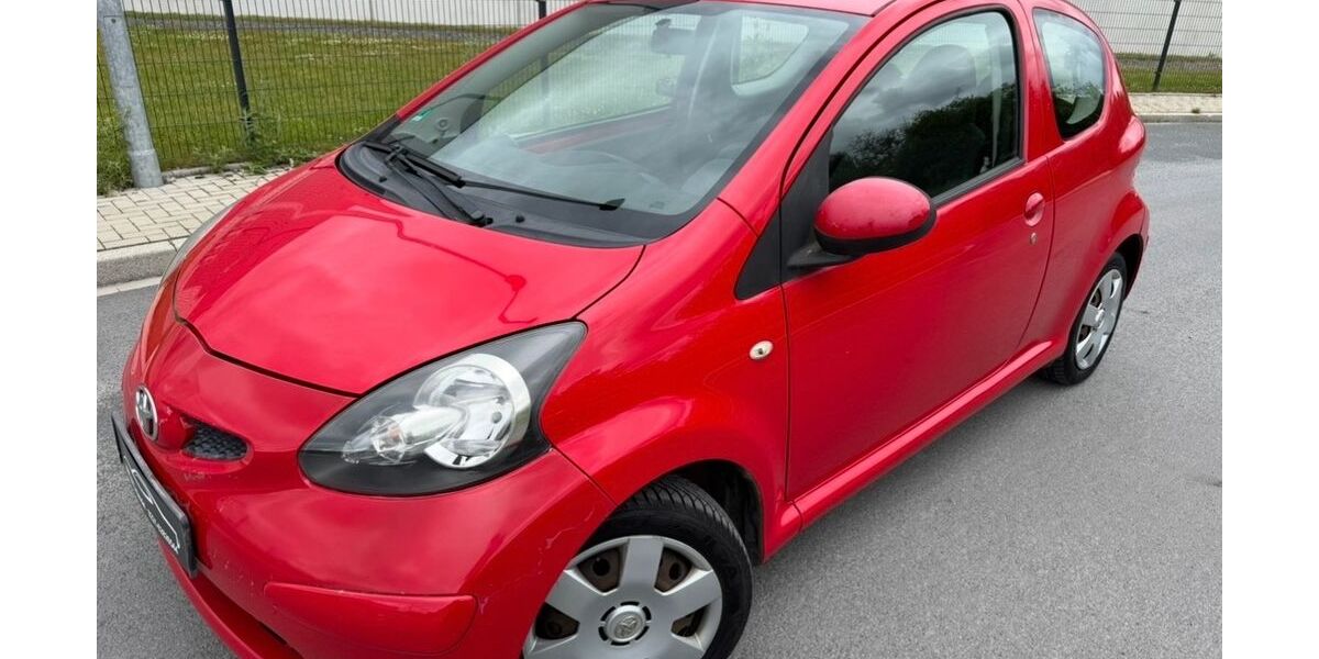Toyota Aygo (X) 120.000 km 2.399 &euro; Lünen 44536