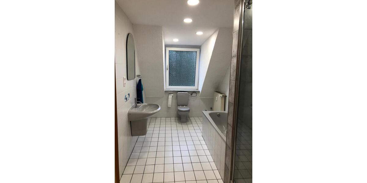 Dachgeschoßwohnung Gelsenkirchen Gelsenkirchen-Mitte - 4 Zimmer, 110 m&sup2;, 129.000&euro; | Angebot:26167328