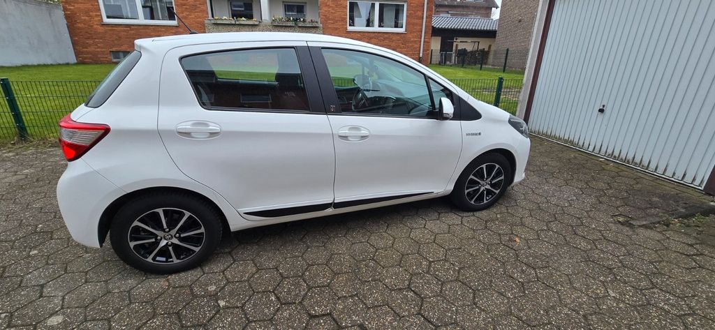 Toyota Yaris 86.373 km 12.100 &euro; Oer-Erkenschwick 45739