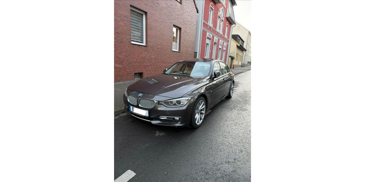 BMW 320 226.000 km 12.700 &euro; Essen 45139