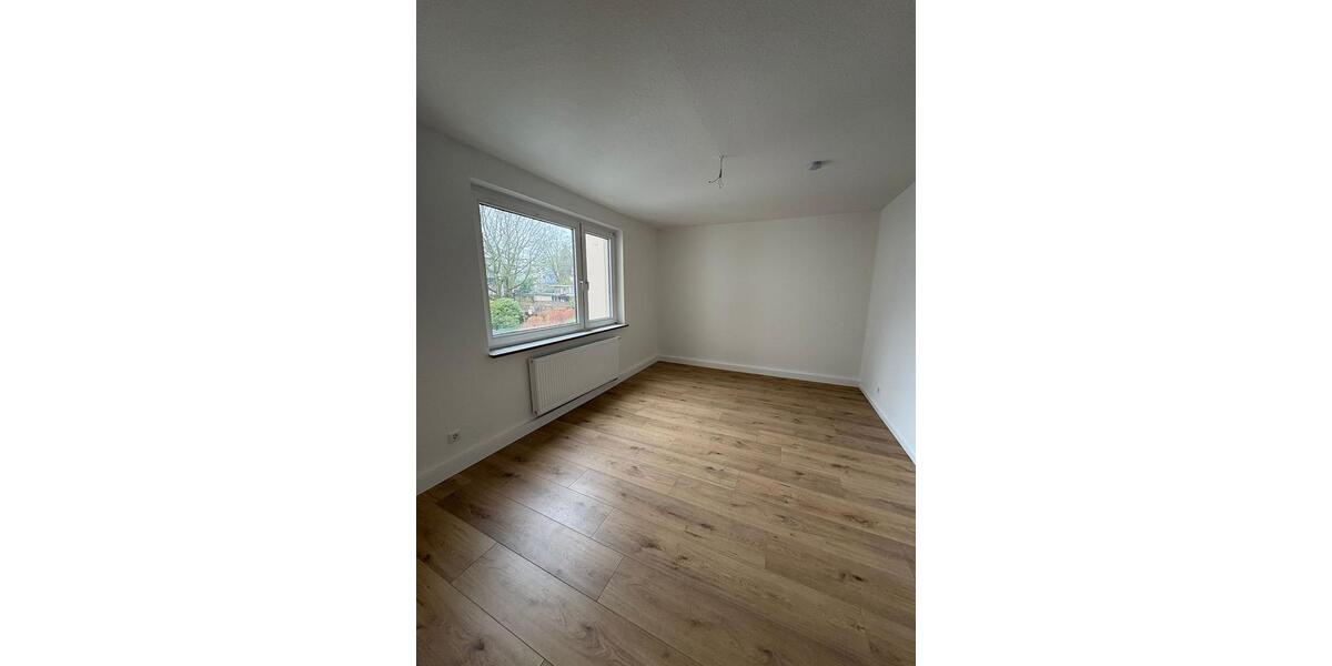 Etagenwohnung Essen Stadtbezirk II - 3 Zimmer, 74 m&sup2;, 800&euro; | Angebot:25143093
