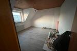 Dachgeschoßwohnung Oberhausen Rothebusch - 3.5 Zimmer, 75 m&sup2;, 650&euro; | Angebot:25968692