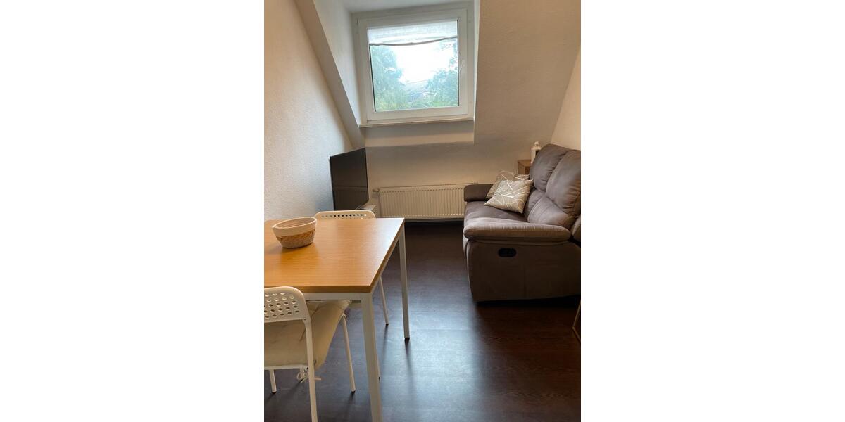 Dachgeschoßwohnung Essen Stadtbezirk II - 2 Zimmer, 40 m&sup2;, 550&euro; | Angebot:26033818