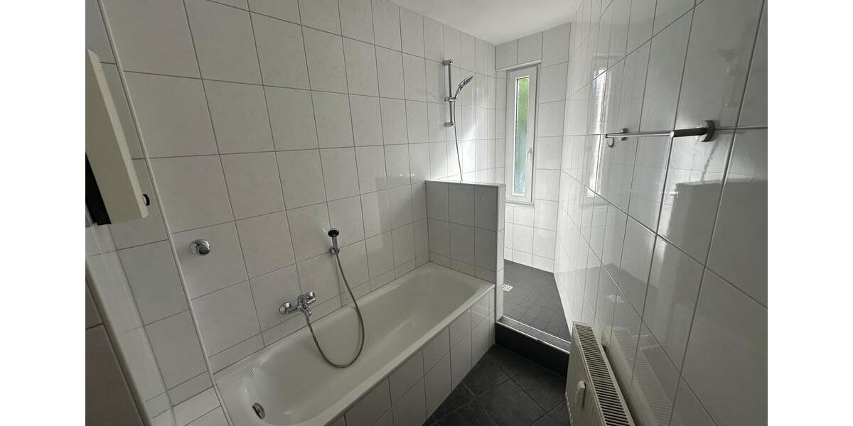 Etagenwohnung Essen Stadtkern - 2.5 Zimmer, 70 m&sup2;, 790&euro; | Angebot:26610421