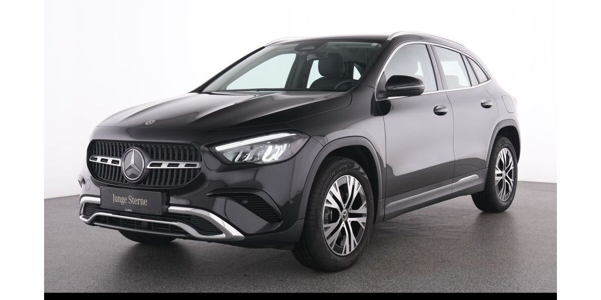 Mercedes-Benz GLA 180 10.978 km 35.935 &euro; Essen 45309
