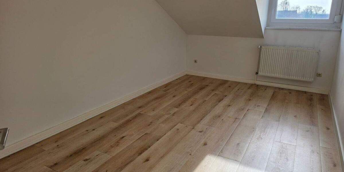 Etagenwohnung Gelsenkirchen Schalke - 3 Zimmer, 65 m&sup2;, 500&euro; | Angebot:26242953