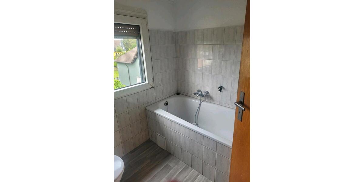 Dachgeschoßwohnung Witten Heven - 5 Zimmer, 78 m&sup2;, 725&euro; | Angebot:25484285