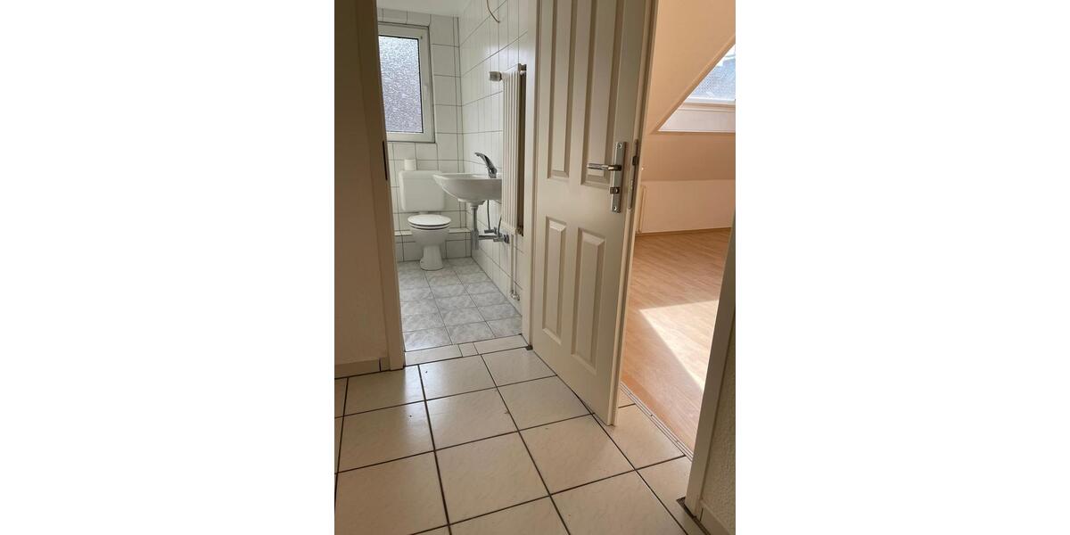 Etagenwohnung Gelsenkirchen Gelsenkirchen-Mitte - 3 Zimmer, 100 m&sup2;, 800&euro; | Angebot:25900423