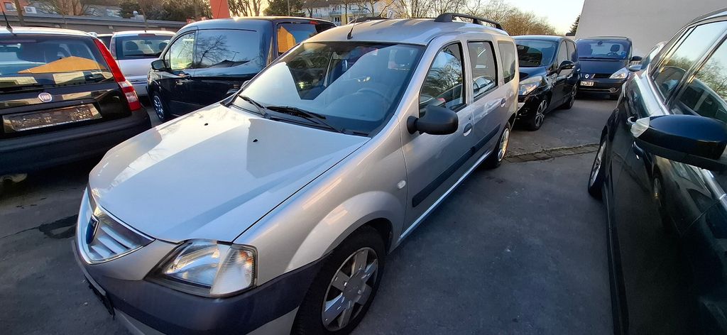 Dacia Logan 173.400 km 2.490 &euro; Dortmund 44339