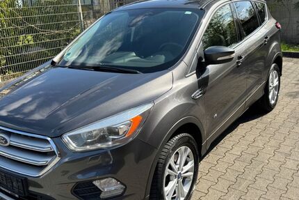 Ford Kuga 123.600 km 11.999 &euro; Herne ( Nordrhein-Westfalen ) 44628