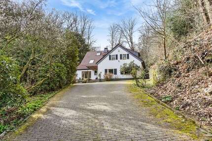 Haus Essen Stadtbezirk IX - 8 Zimmer, 260 m&sup2;, 1.290.000&euro; | Angebot:25965019