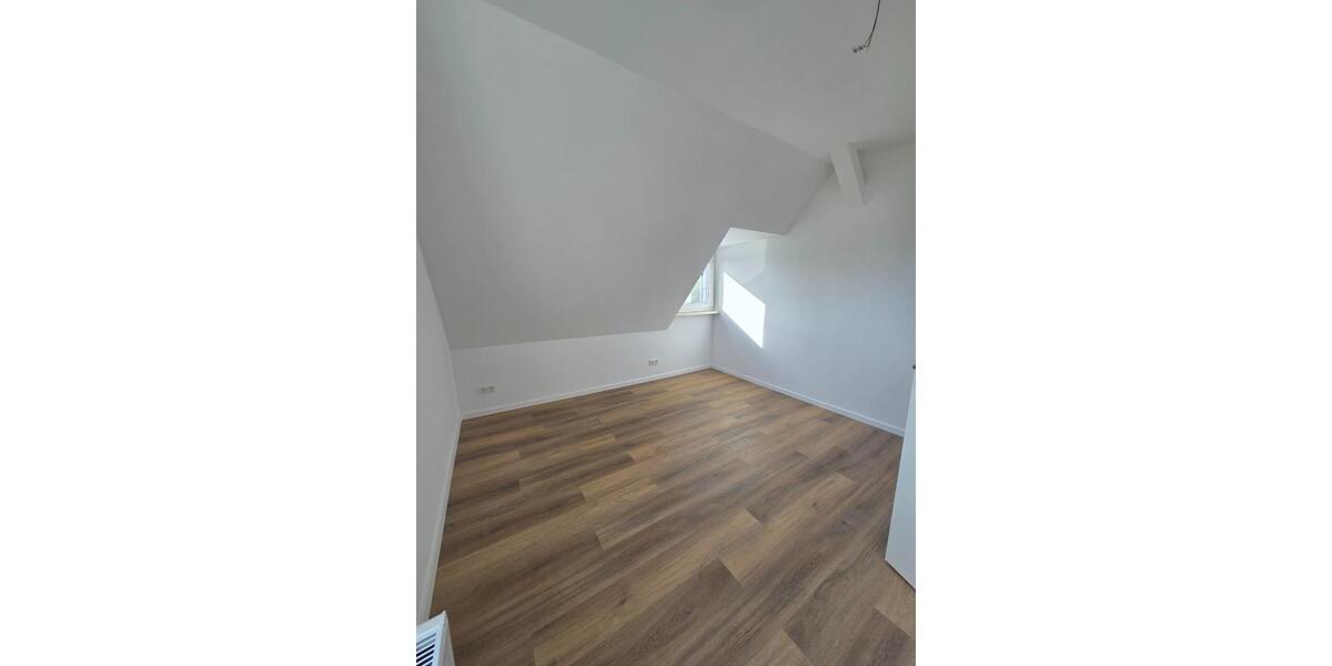 Dachgeschoßwohnung Witten Heven - 2 Zimmer, 61 m&sup2;, 550&euro; | Angebot:25613546