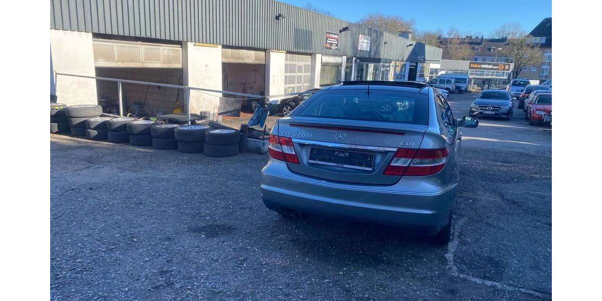 Peugeot 207 141.000 km 2.699 &euro; Essen 45355