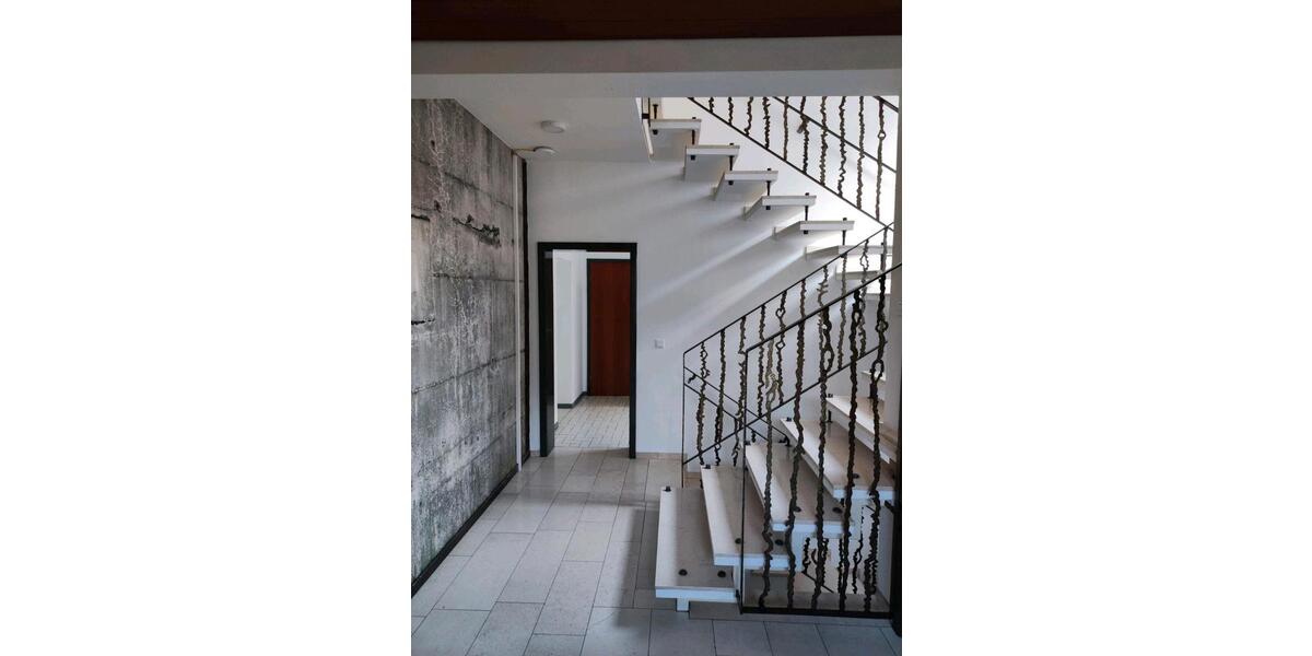 Etagenwohnung Recklinghausen Berghausen - 9 Zimmer, 33 m&sup2;, 455&euro; | Angebot:26023940