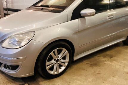 Mercedes-Benz B 200 360.000 km 2.500 &euro; Essen 45141