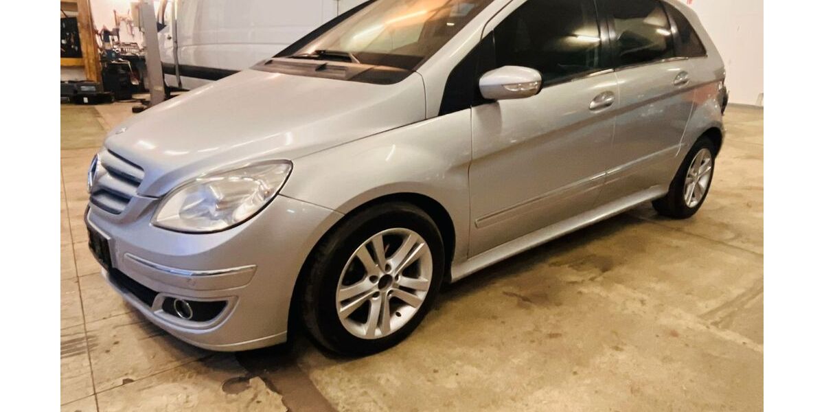 Mercedes-Benz B 200 360.000 km 2.500 &euro; Essen 45141