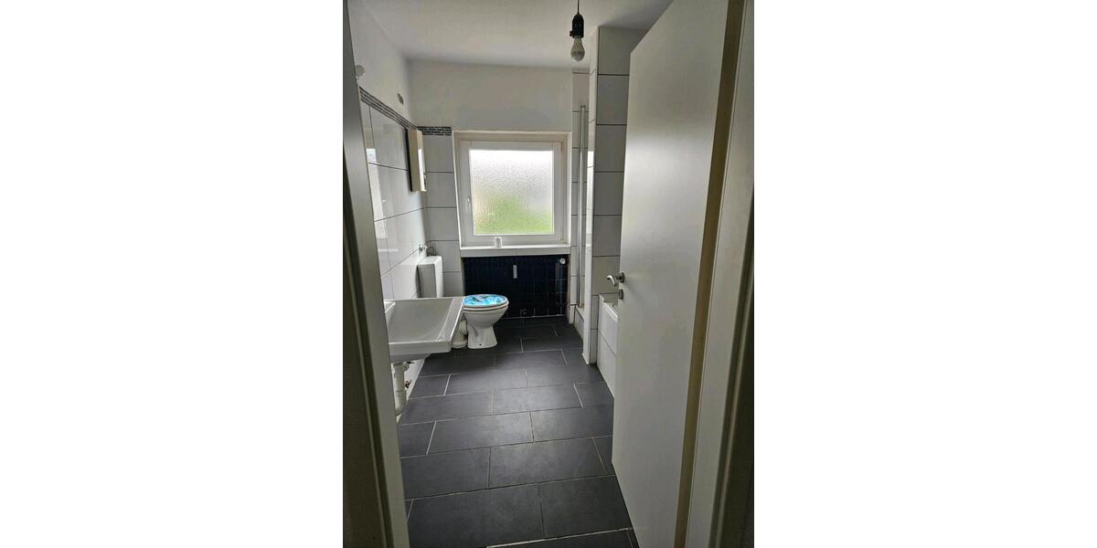 Etagenwohnung Dortmund Innenstadt Nord - 3 Zimmer, 140 m&sup2;, 650&euro; | Angebot:25712276